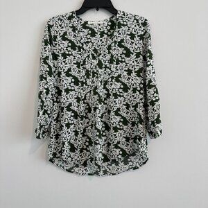 Fun2Fun Women  3/4 Sleeve V-Neck Lightweight Top Blouse Size S